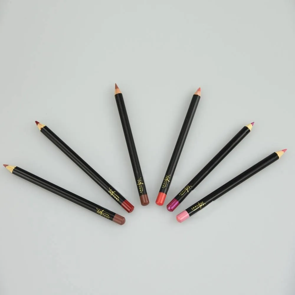 En Femme Natural-Brown Lip Liner kit