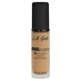 L.A. GIRL - Pro Matte Foundation Soft Beige - 1 fl. oz. (30ml)