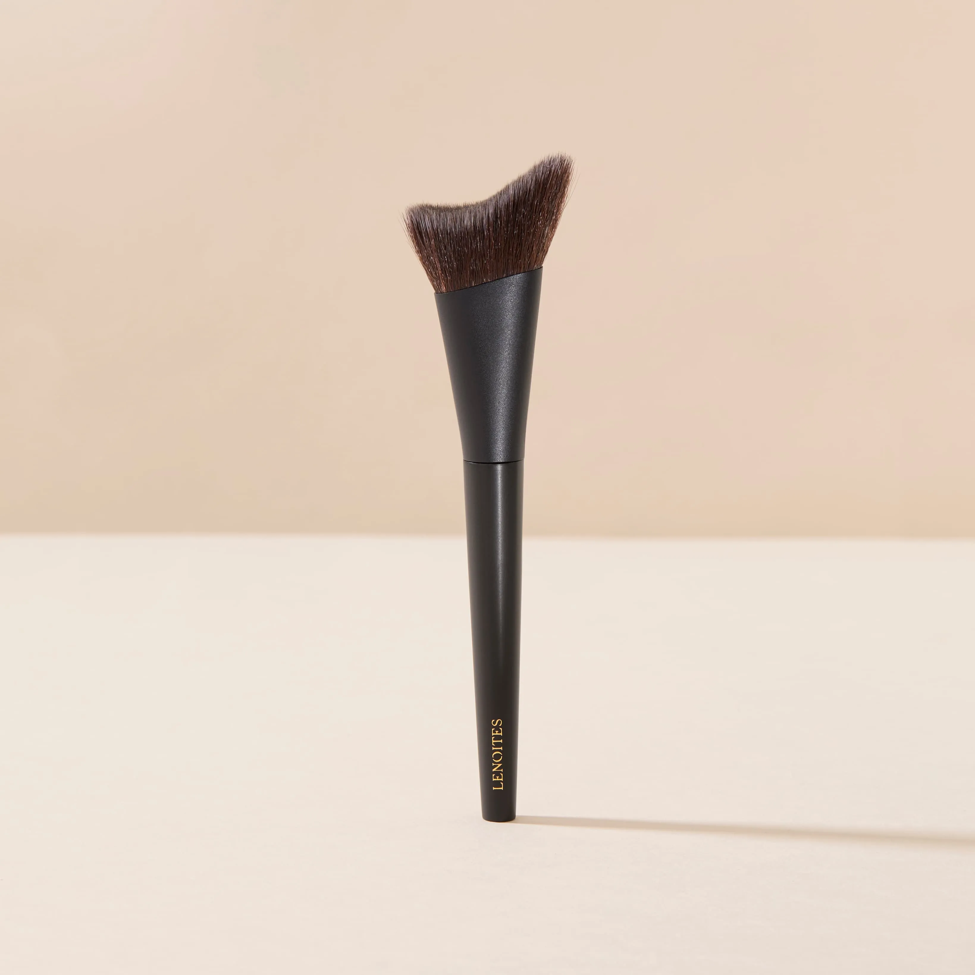 Smoothing Foundation Brush N°101