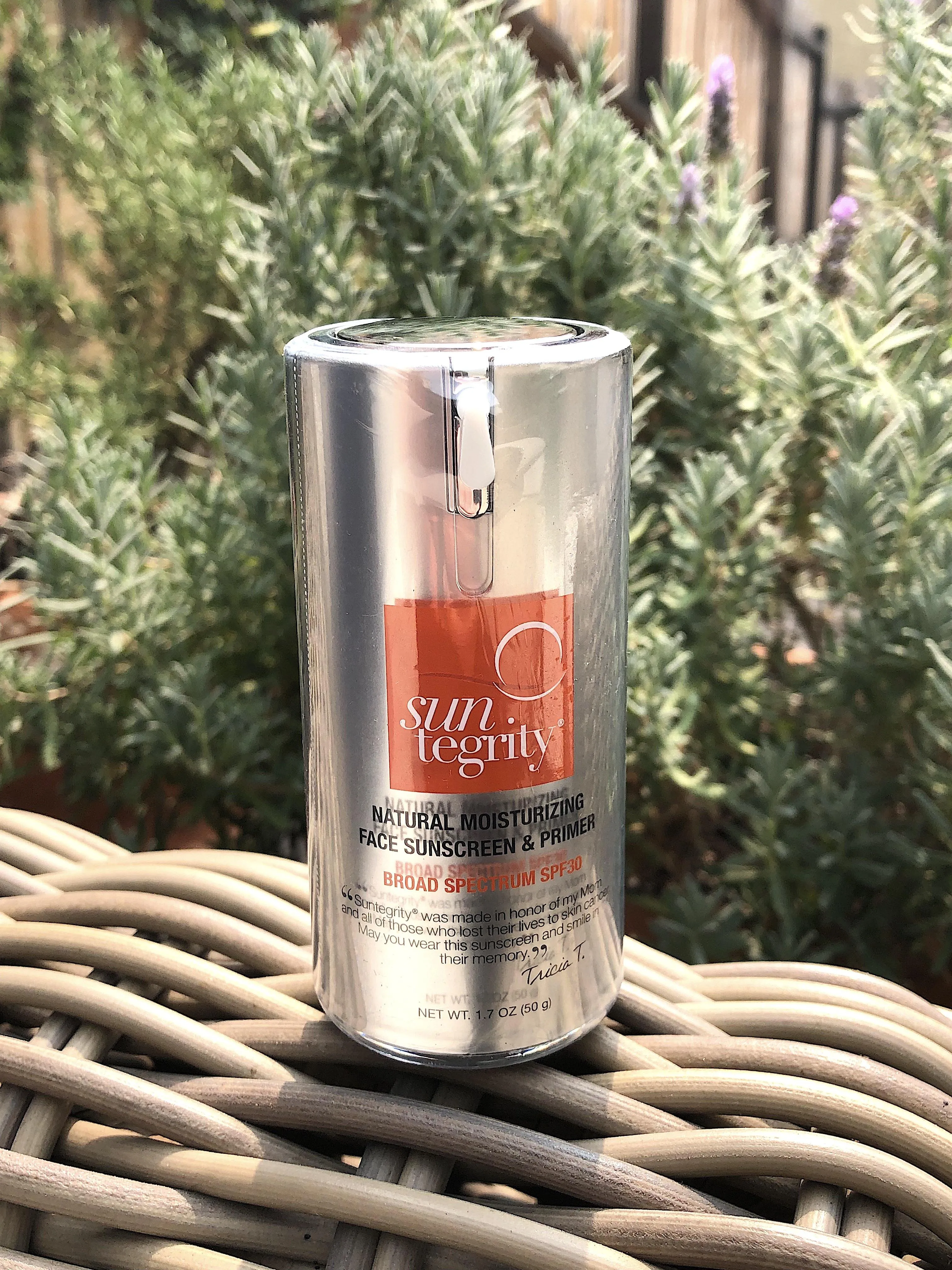 Suntegrity Moisturizing Mineral Face Sunscreen & Primer